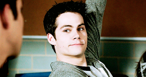 stiles-guiño.gif